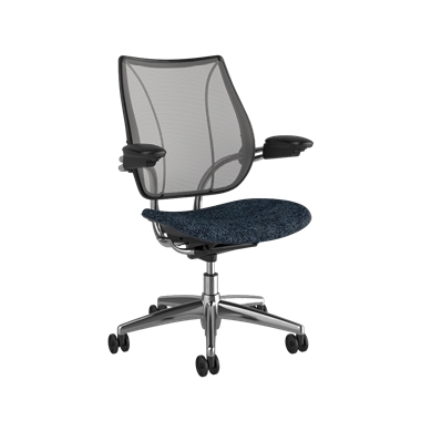 Liberty bureaustoel, rugleuning in Pinstripe Silver, zitting van Arda 0771, gepolijst frame met zwarte details
