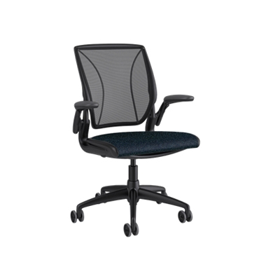 Diffrient World stoel, rugleuning in Monofilament Black, zitting van Remix 87